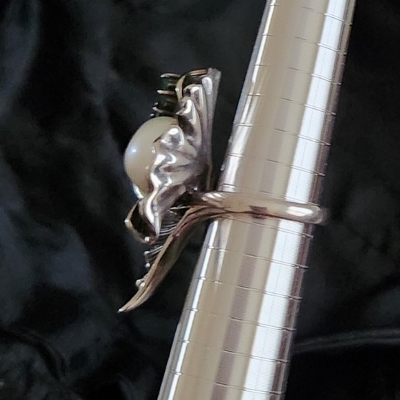 Stunning! Emerald, Pearl and Marcasite Ring , Size 7, .925 Sterling - NWOT - Picture 2 of 5